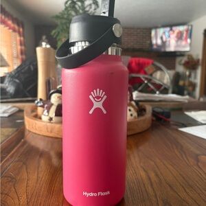 Hydro Flask Bottle with Black Handle Lid
